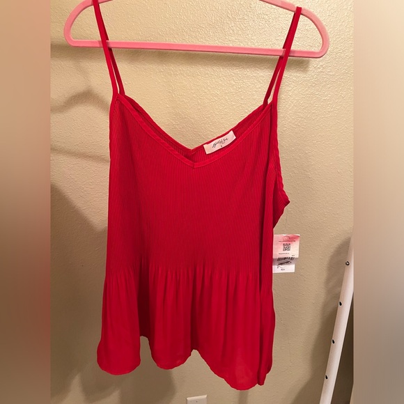 Arula Red Pleated Tank Top NWT - Picture 4 of 4